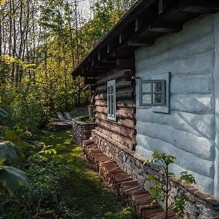 Zbojnicke Chalupky * Cavoj