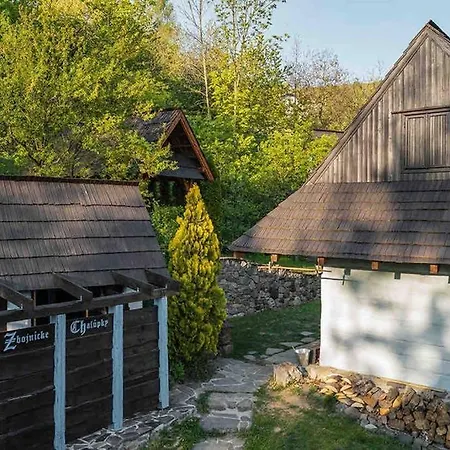 Zbojnícke Chalúpky *