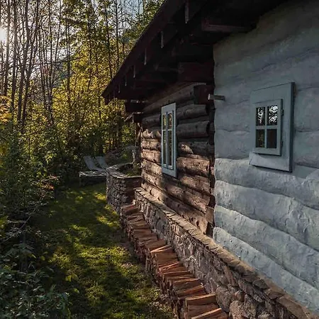 Zbojnícke Chalúpky