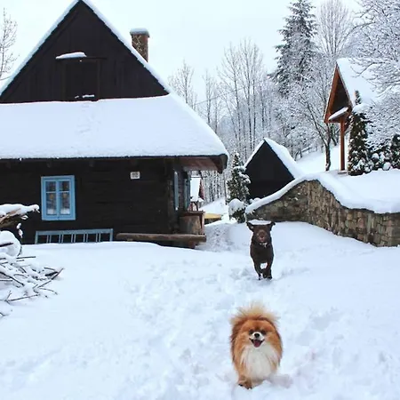 Zbojnícke Chalúpky * Cavoj