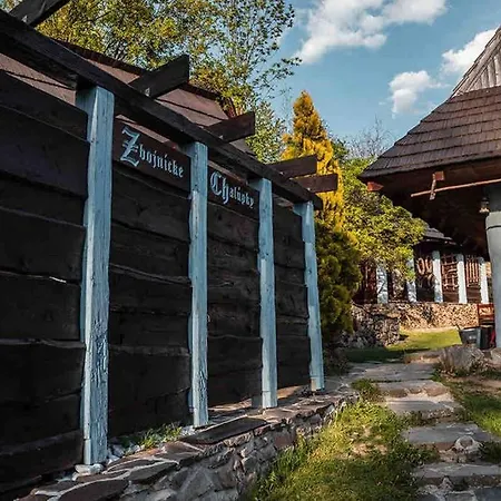 Chalé Zbojnícke Chalúpky *