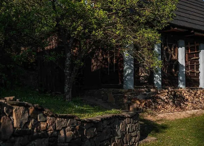 Zbojnicke Chalupky シャレー Čavoj