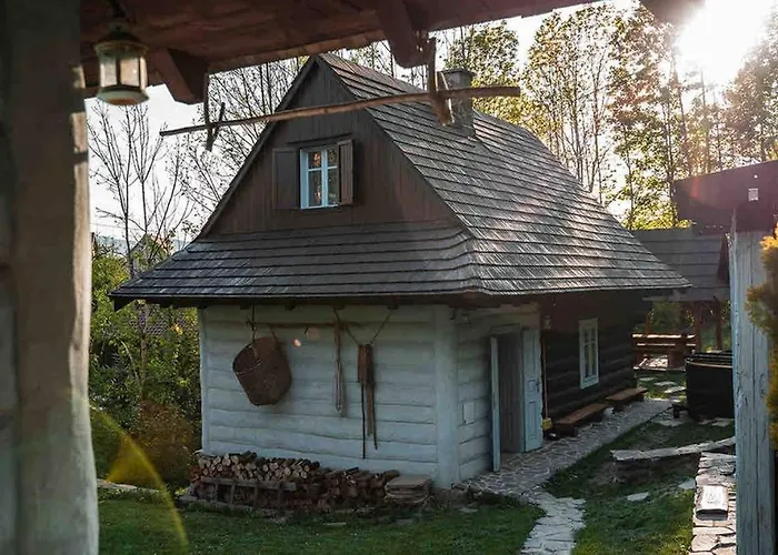 Zbojnicke Chalupky シャレー Čavoj