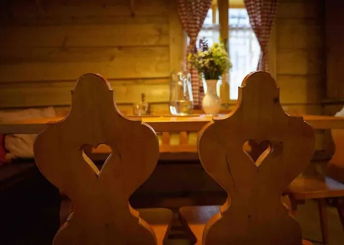 Zbojnicke Chalupky * Čavoj