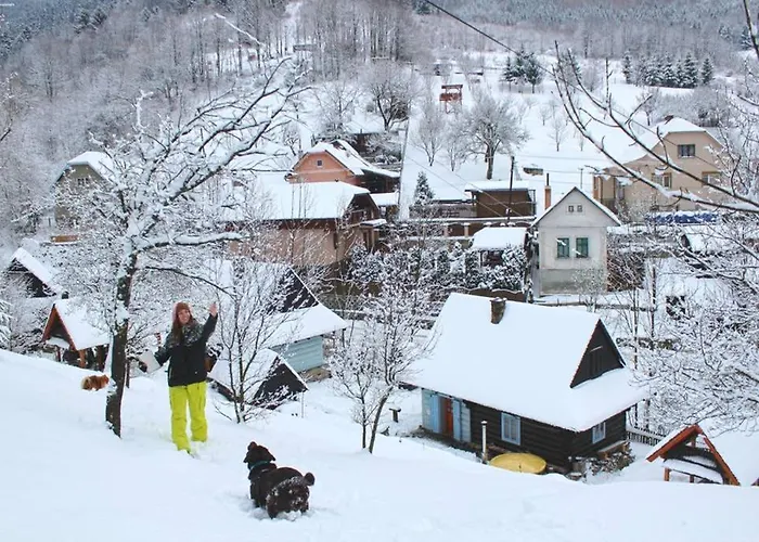 Zbojnicke Chalupky シャレー Čavoj