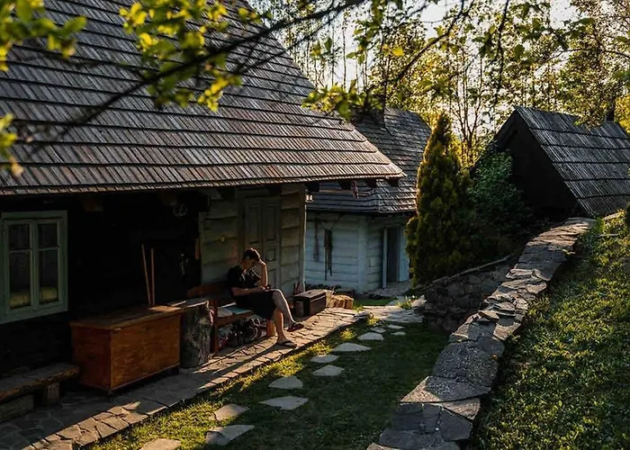 シャレー Zbojnicke Chalupky Čavoj